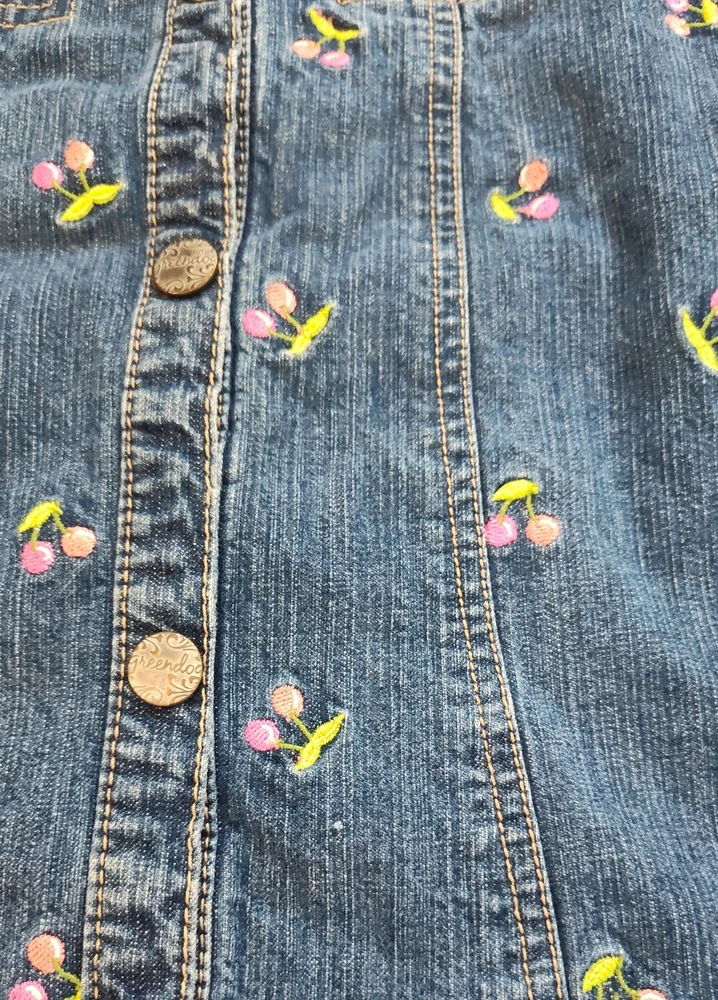 Baby / Toddler Girls Vintage Denim Dress With Embroidered Cherries 🍒 - Picture 3 of 11
